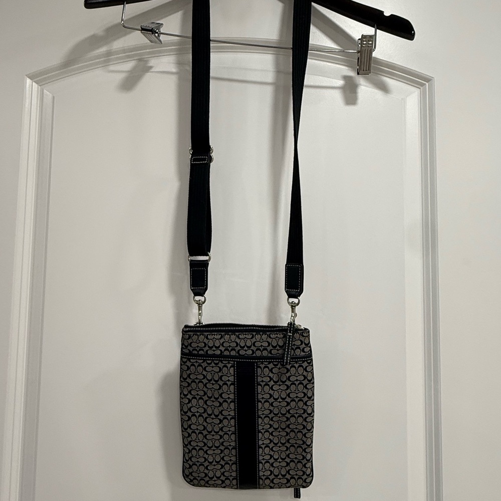 COACH Vintage Black and Gray Signature Swingpack Crossbody Bag